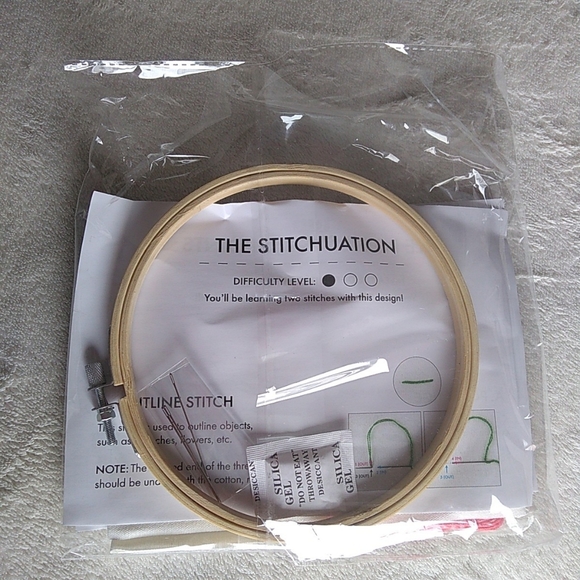 Hobbry Embroidery Kit "All Booked Up" - Picture 5 of 5